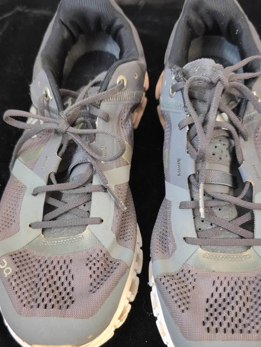 Women’s Athletic Lace-Up Trainers in Gray with Cream Accents